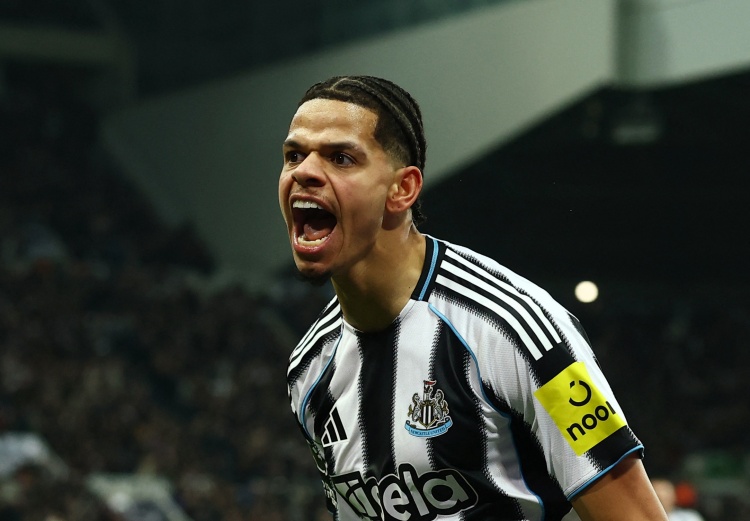 开云体育下载入口-替补神兵!奥苏拉16场英超267分钟进2球,为对阵曼联、利物浦打进