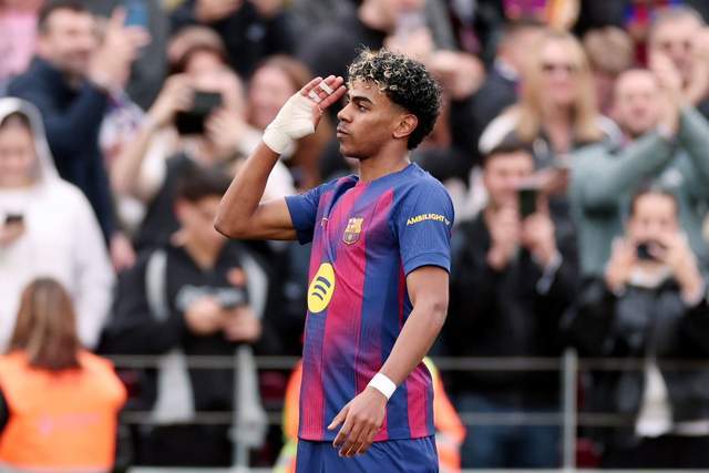 开云体育下载网址-4-1!亚马尔帽子戏法,2亿超巨破纪录,巴萨吊打黄潜,甩皇马4分